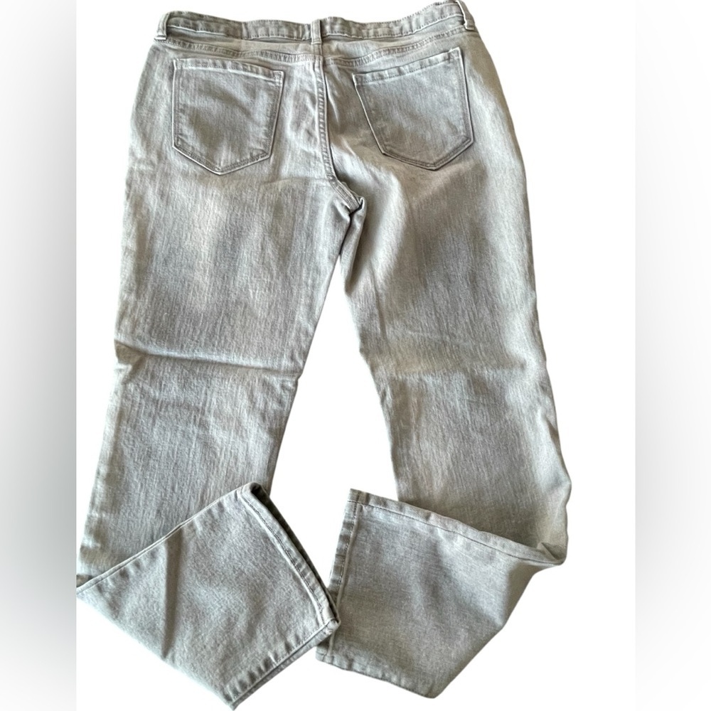 🩶👖Old Navy Boyfriend straight leg in light gray. Size 10.  Nice distressing! - Picture 3 of 8
